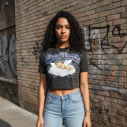 Divine cropped tee in black