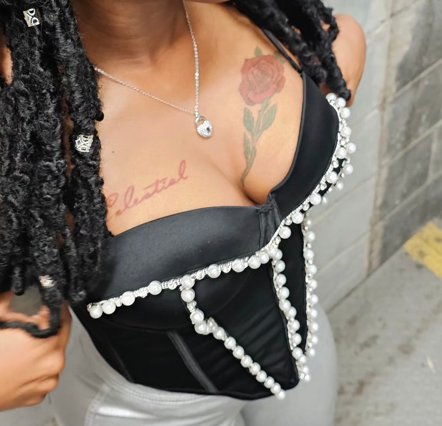 Pearl girl corset